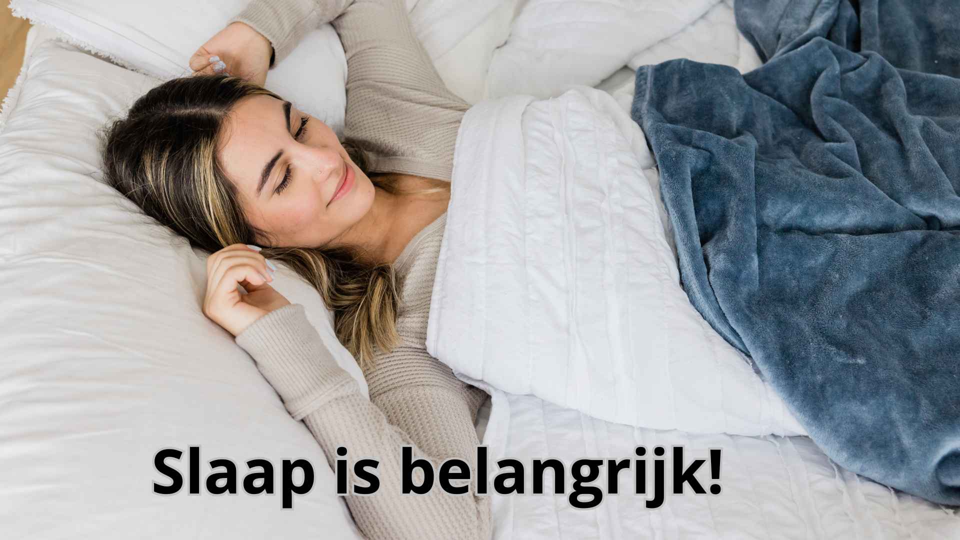 Rustige slaapkamer als beeld bij het belang van slaap voor herstel en vitaliteit